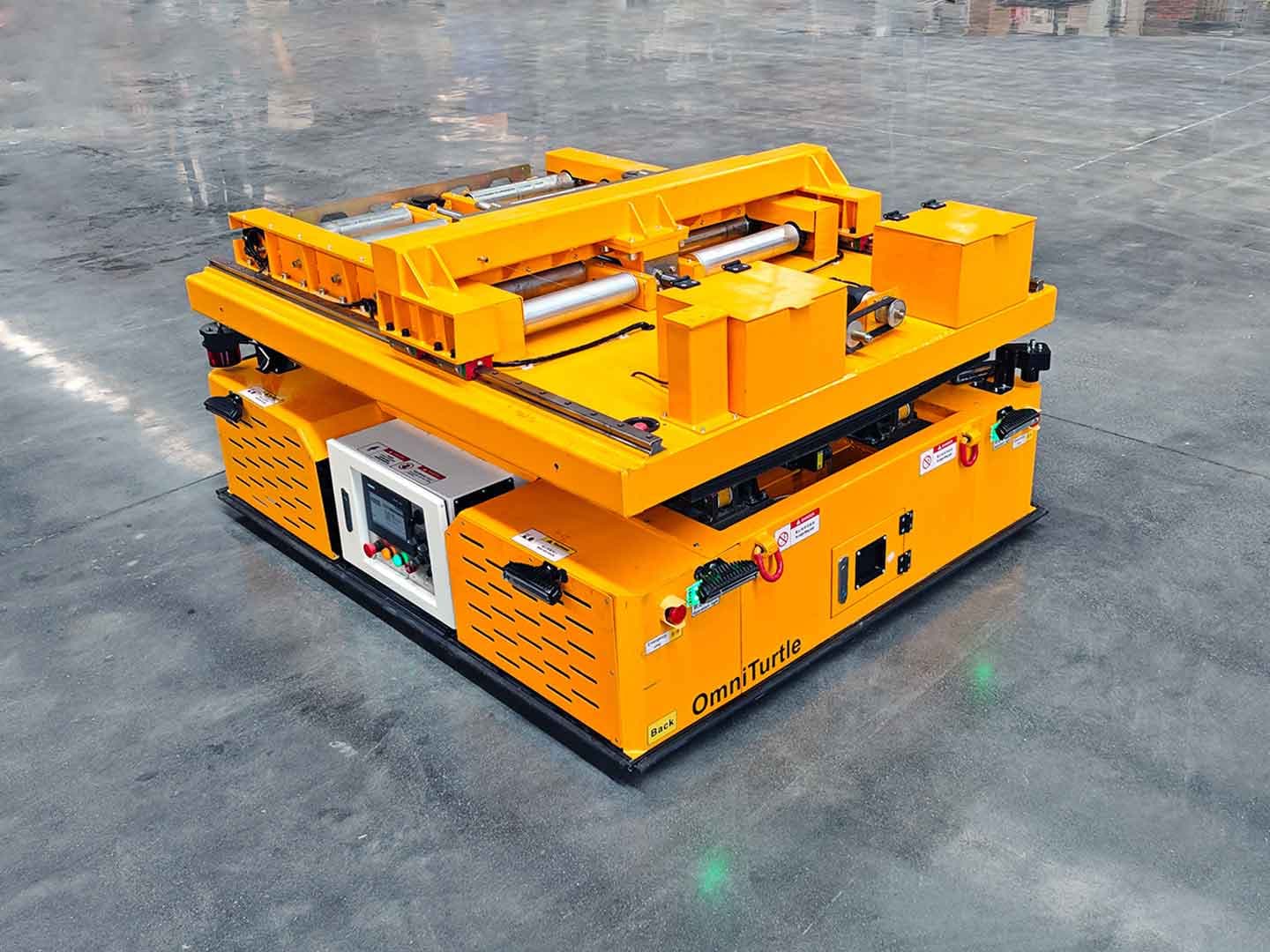 2.5tAGV应用于运输工件-0