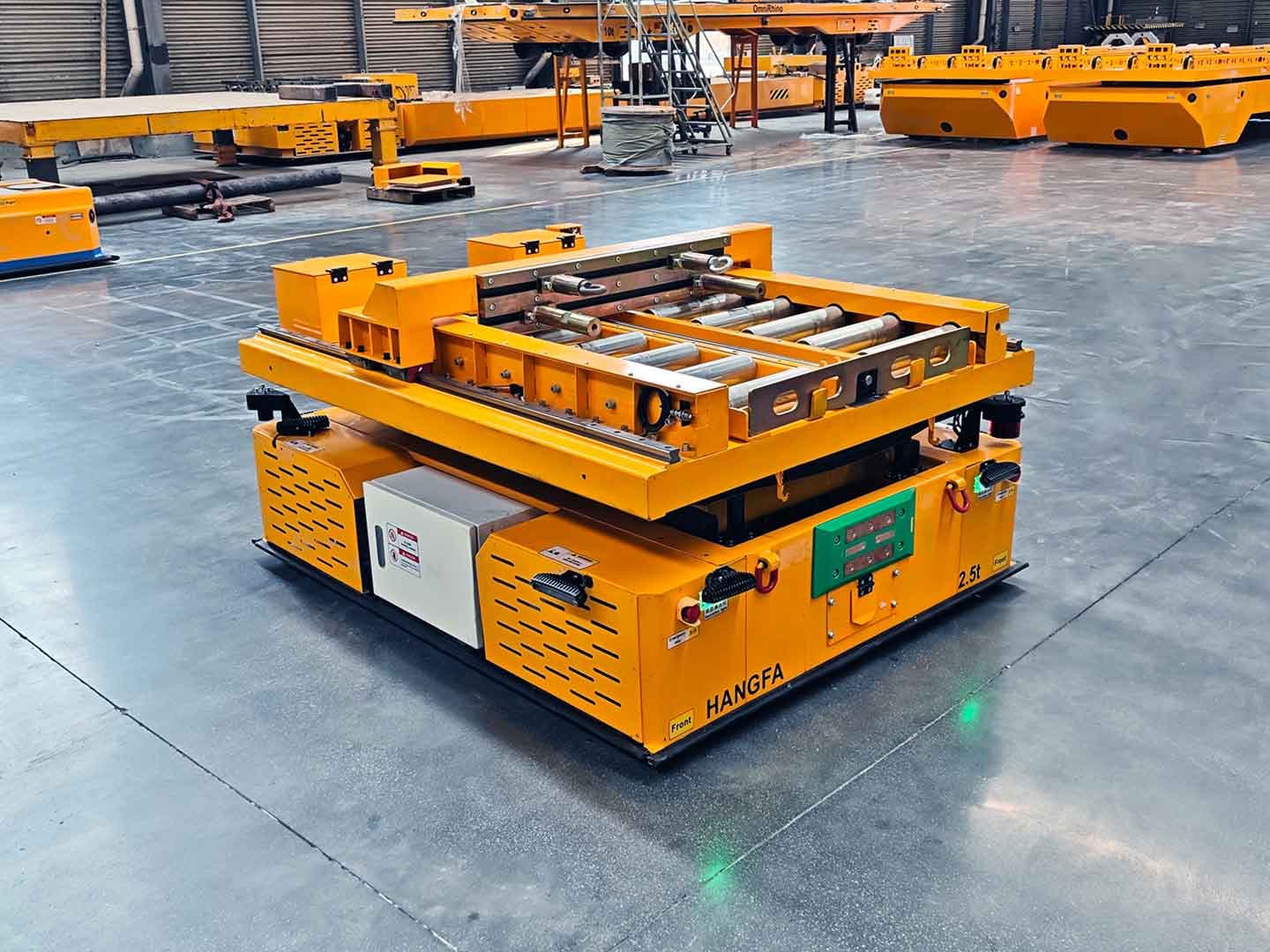 2.5tAGV应用于运输工件-3